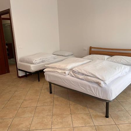 Sebino 11 Daire Peschiera del Garda Dış mekan fotoğraf
